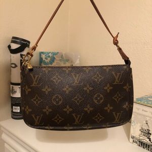Authentic Louis Vuitton Pochette